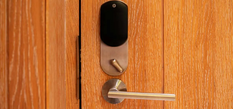 Automatic Locking Door Knob South Pasadena